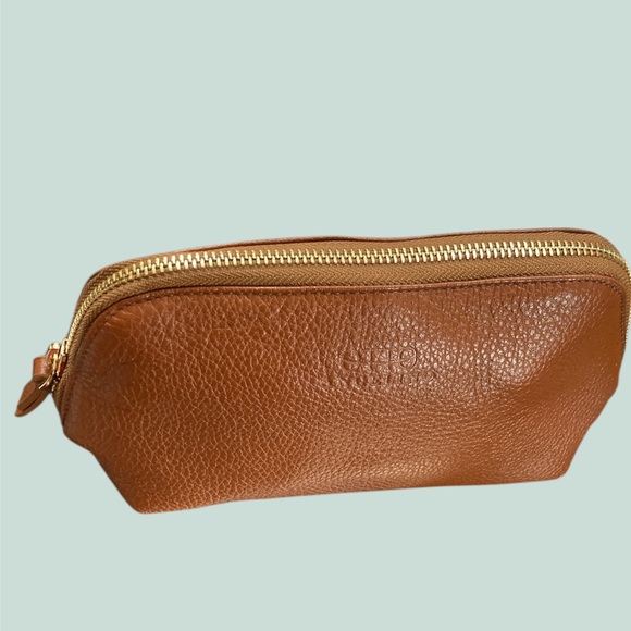 The Otto Angelino Genuine Leather Makeup/ Toiletries bag NWOT Light Brown - Picture 3 of 6